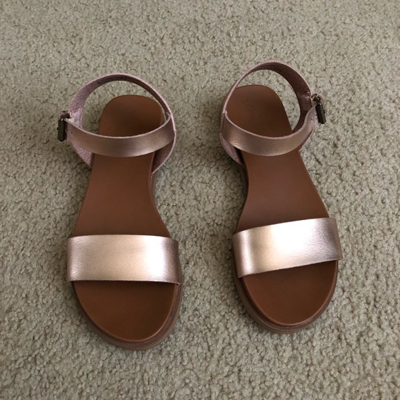Universal Thread™ CHOOSE SIZE Details about Women's Nyla Ankle Strap Sandals Rose Gold Universal Thread™ CHOOSE SIZE Details about Women's Nyla Ankle Strap Sandals Rose Gold